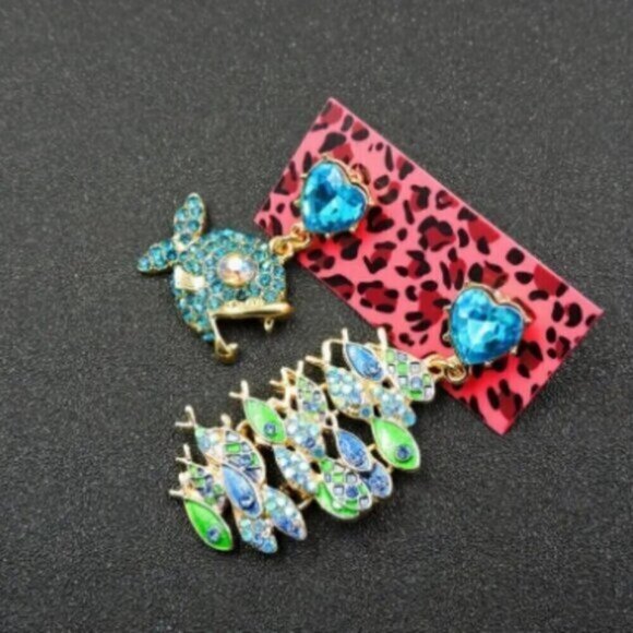 Blue Green Irregular Fish Pendant Drop Rhinestone Heart Earrings - Picture 2 of 8